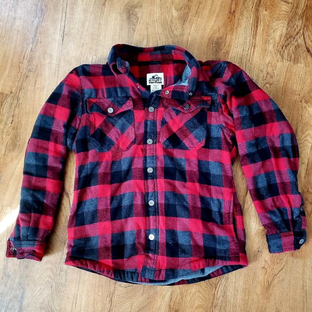 black and red insulated flannel